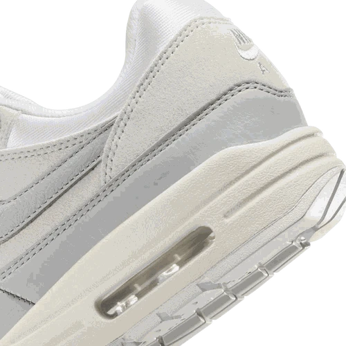 Nike Air Max 1 retro sneakers for ladies