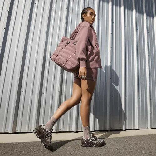 Nike Air Max Plus Drift women’s side view