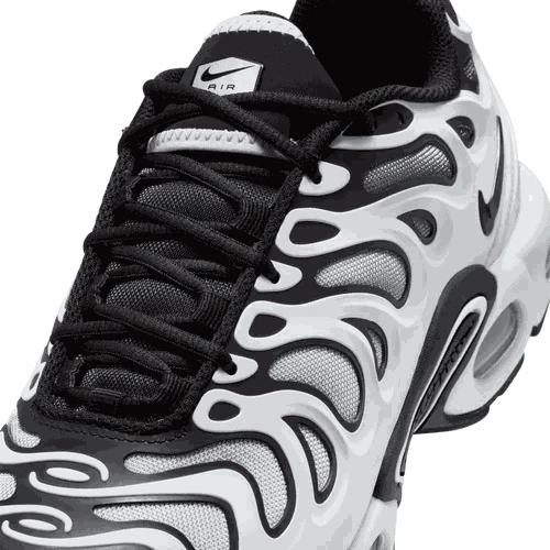 Nike Air Max Plus Drift women’s side view