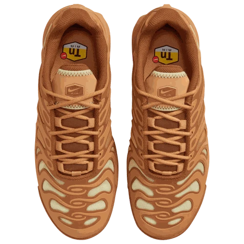 Nike Air Max Plus Drift women’s side view