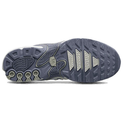 Nike Air Max Plus Drift women’s side view