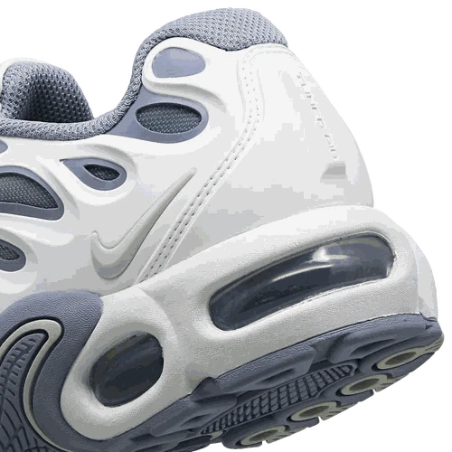 Nike Air Max Plus Drift women’s side view