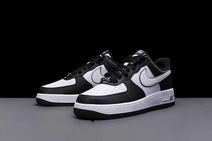 Nike Air Force 1 '07 men’s side view