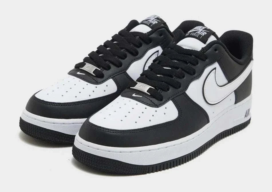 Nike Air Force 1 '07 men’s side view