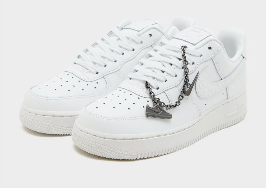Nike Air Force 1 Low '07 (WOMEN)